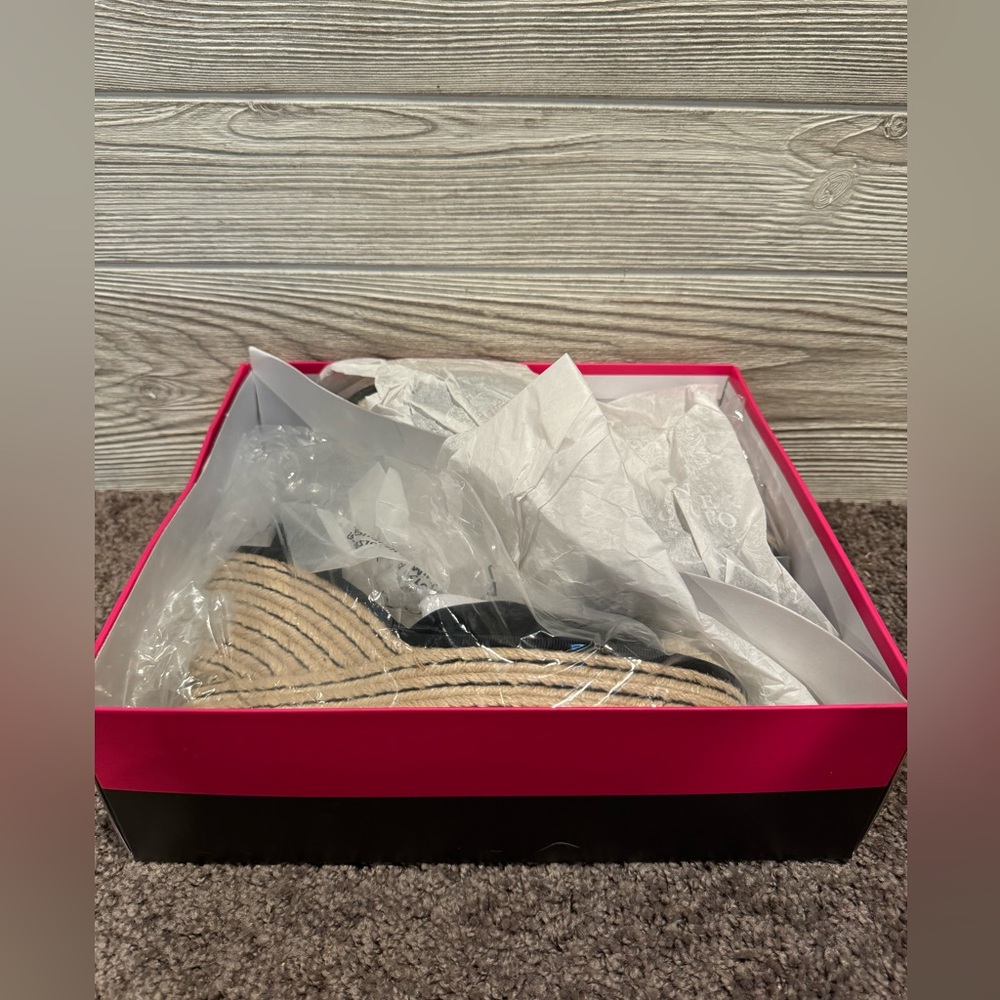 NWT Vince Camuto Black True Suede Wedges - Picture 3 of 5